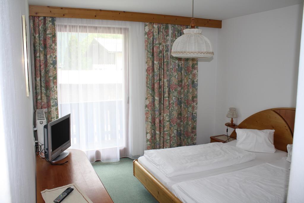 Hotel Hubertus مالنتز المظهر الخارجي الصورة